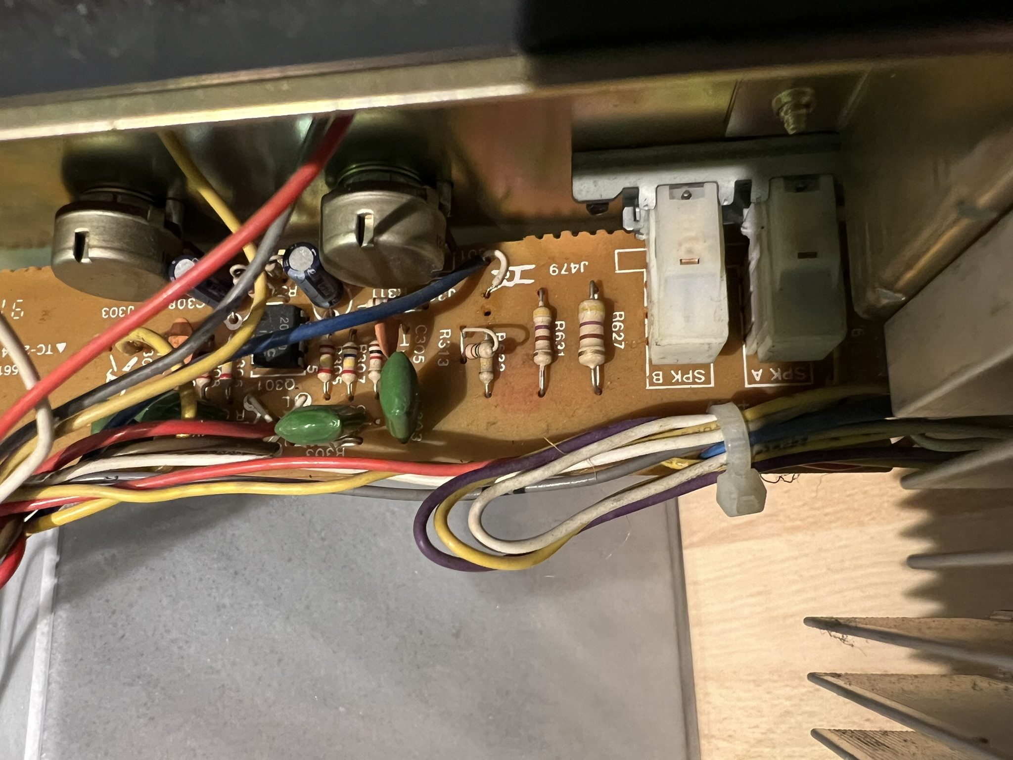 Treiber-Widerstände für die Lautsprecherrelais