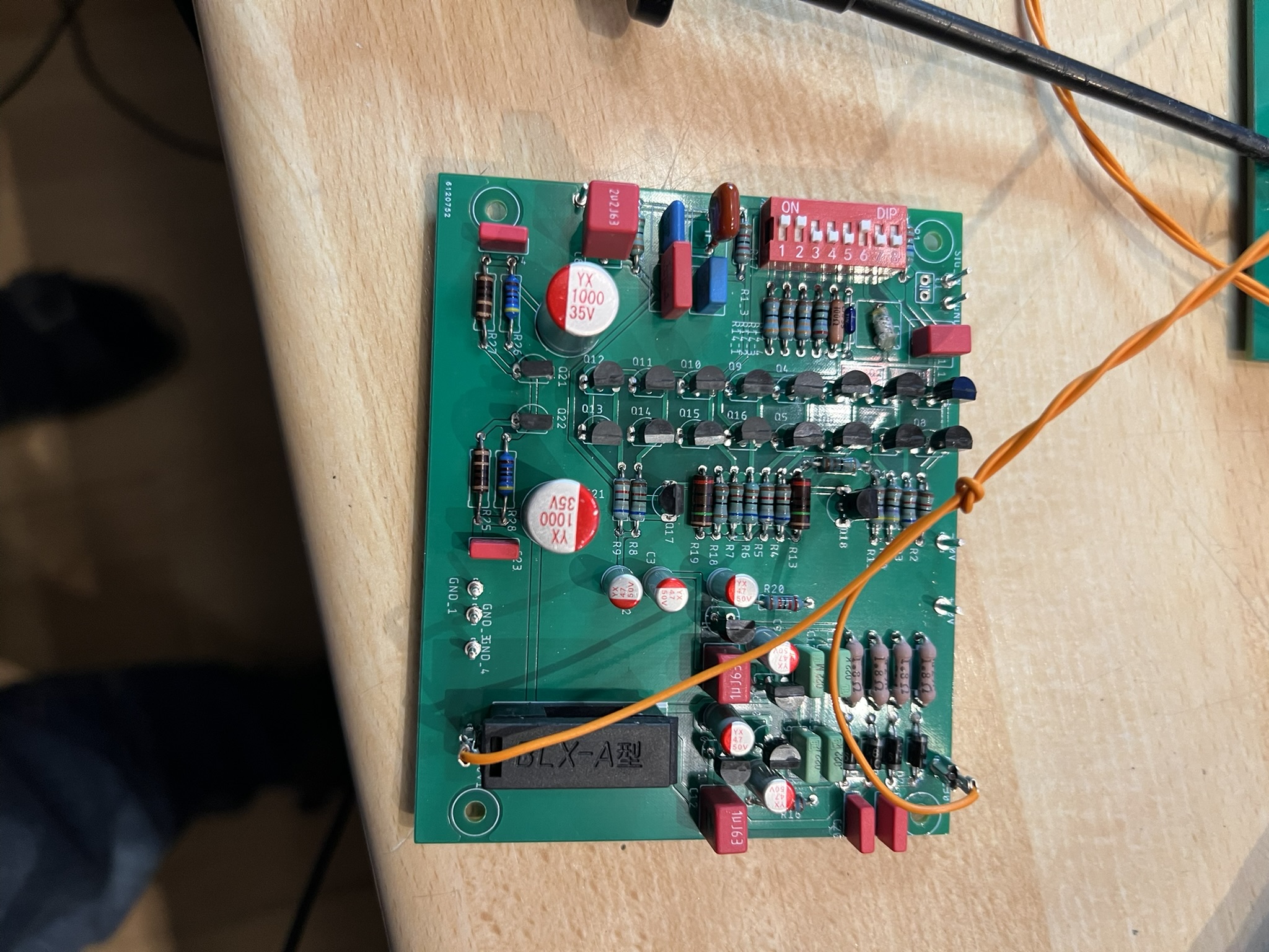 Meine 'Fälschung' mit den Erweiterungen für das Netzteil