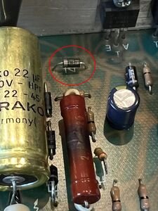 Der 1K5 5 Watt Widerstand war überlastet
